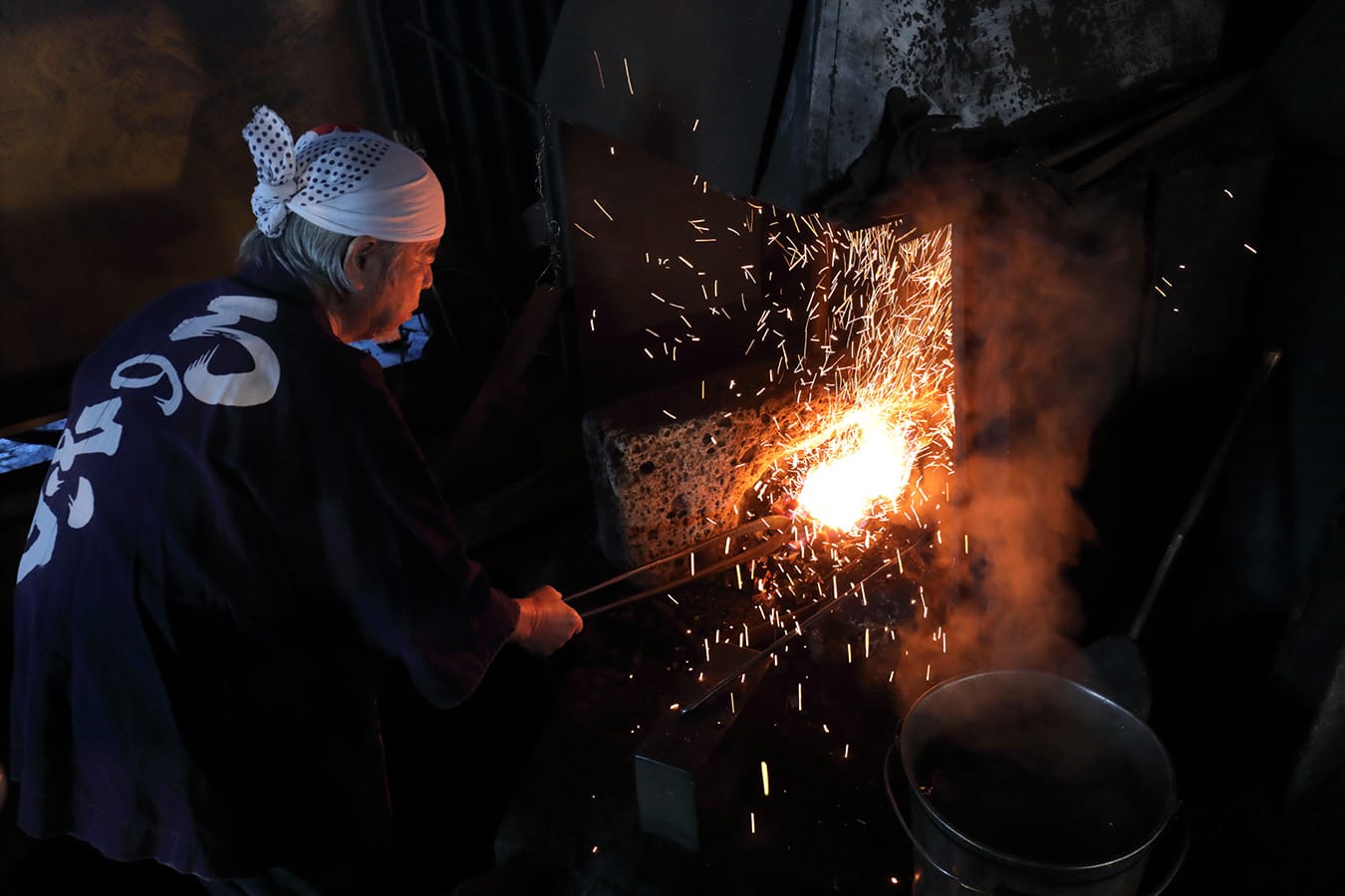 世界中のファンに刀鍛冶と同じ製法の包丁を届ける仕事